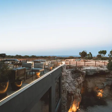 Sanders Bayfront Luxury Villas *