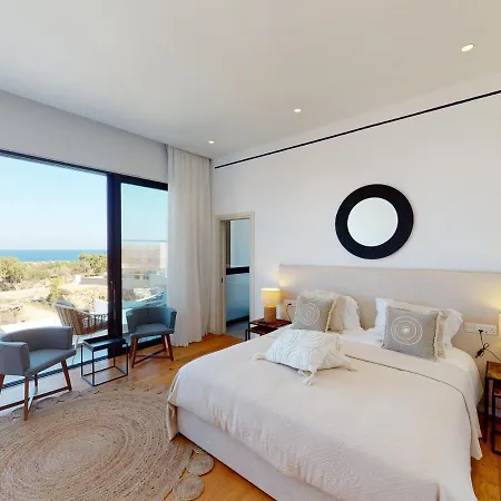 Sanders Bayfront Luxury Villas Villa