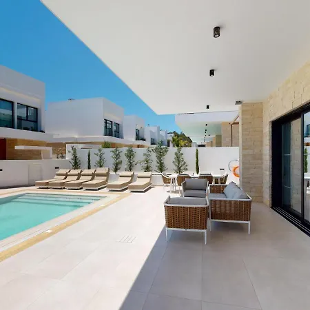 Villa Sanders Bayfront Luxury Villas *